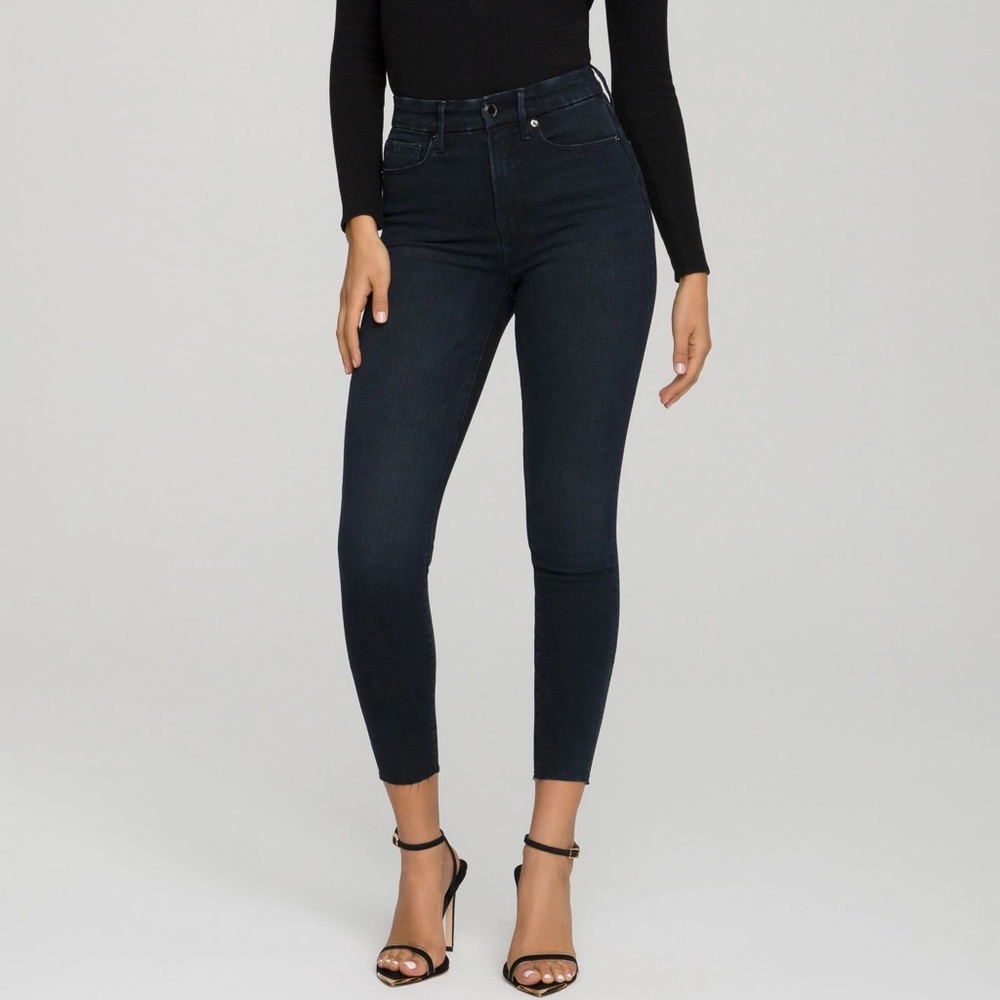 Good American good waist cropped with raw hem .Size 6/28